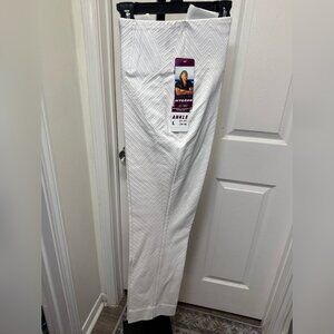 NYGARD LUXE SLIMS - WHITE TEXTURE ANKLE (BRAND NEW) - LARGE (14-16)